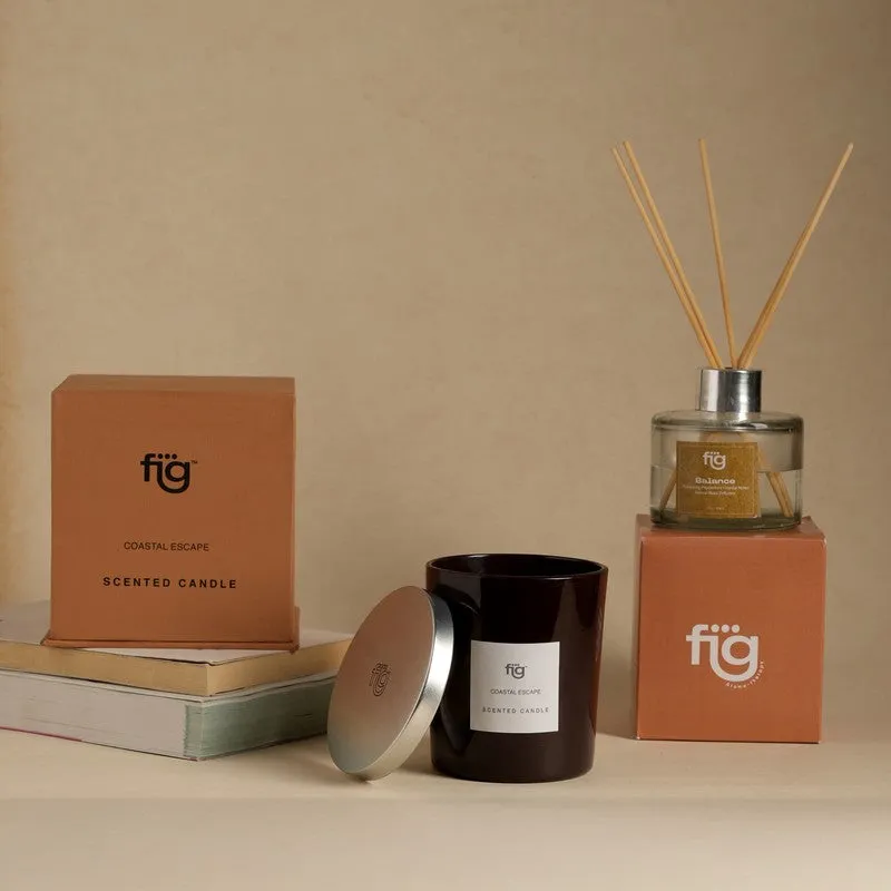 Fig Living Coastal Escape Scented Candle - Mandarin Orange, Jasmine, Musk & Sandalwood media 4