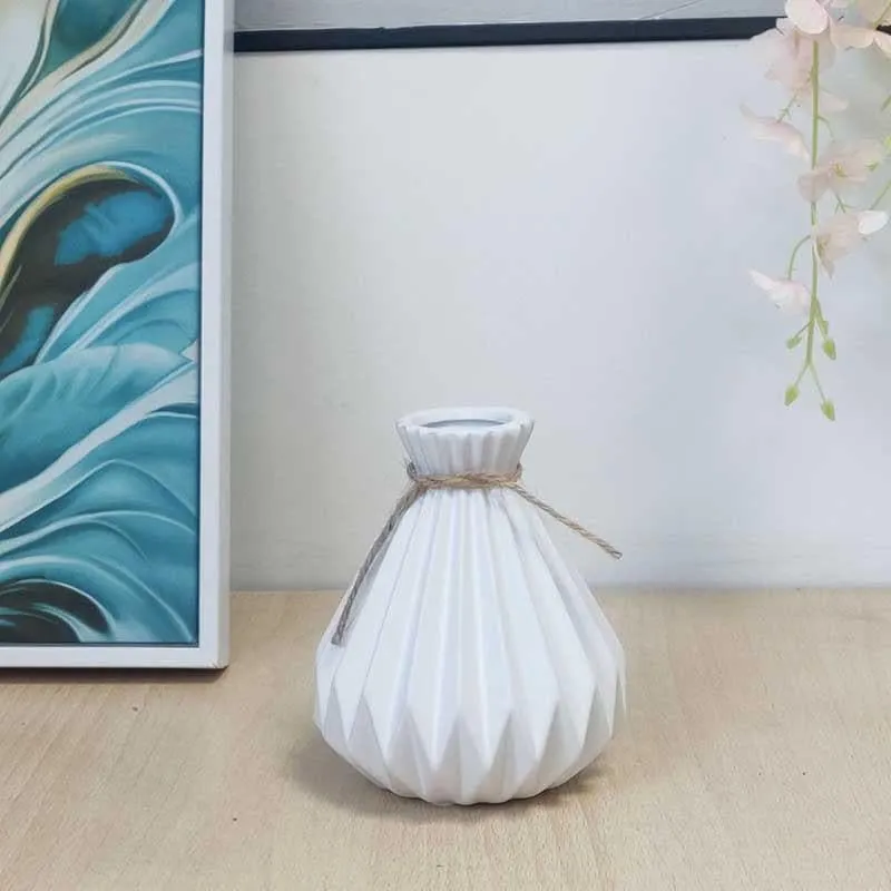 Playful Ceramic Vase - White media 3