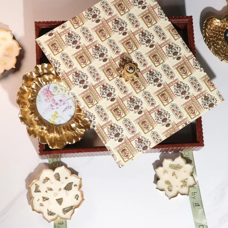 Round Radiance Diwali Hamper - Three Piece Set media 3