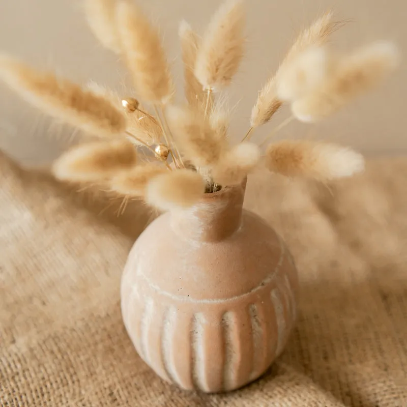 Soft Ridges Vase media 5