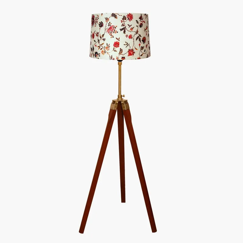 Lumora Floor Lamp media 3