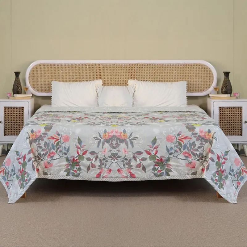 FloraSoft Reversible Comforter - 220 GSM media 1
