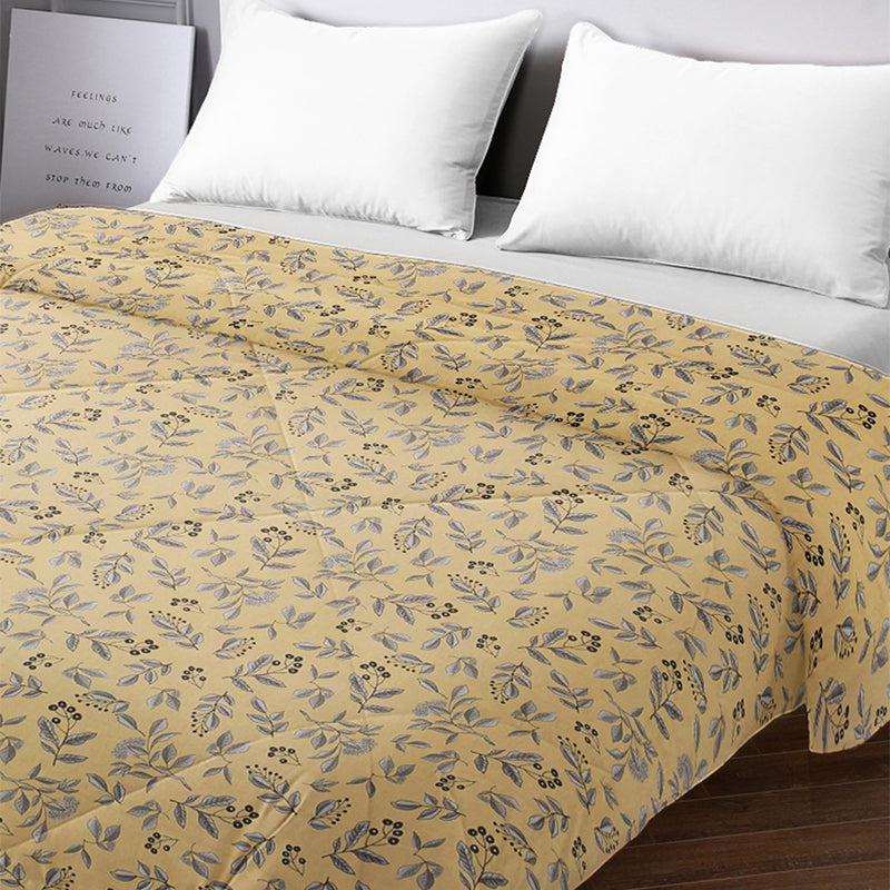 Cruz Floral Cotton Comforter  - 210 GSM media 3