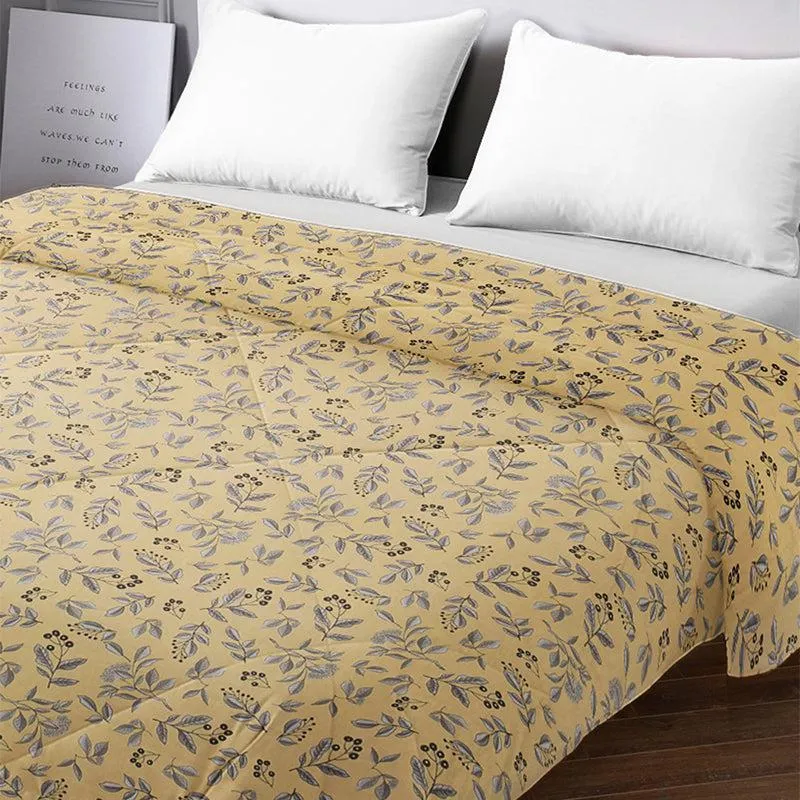 Cruz Floral Cotton Comforter - 210 GSM media 3