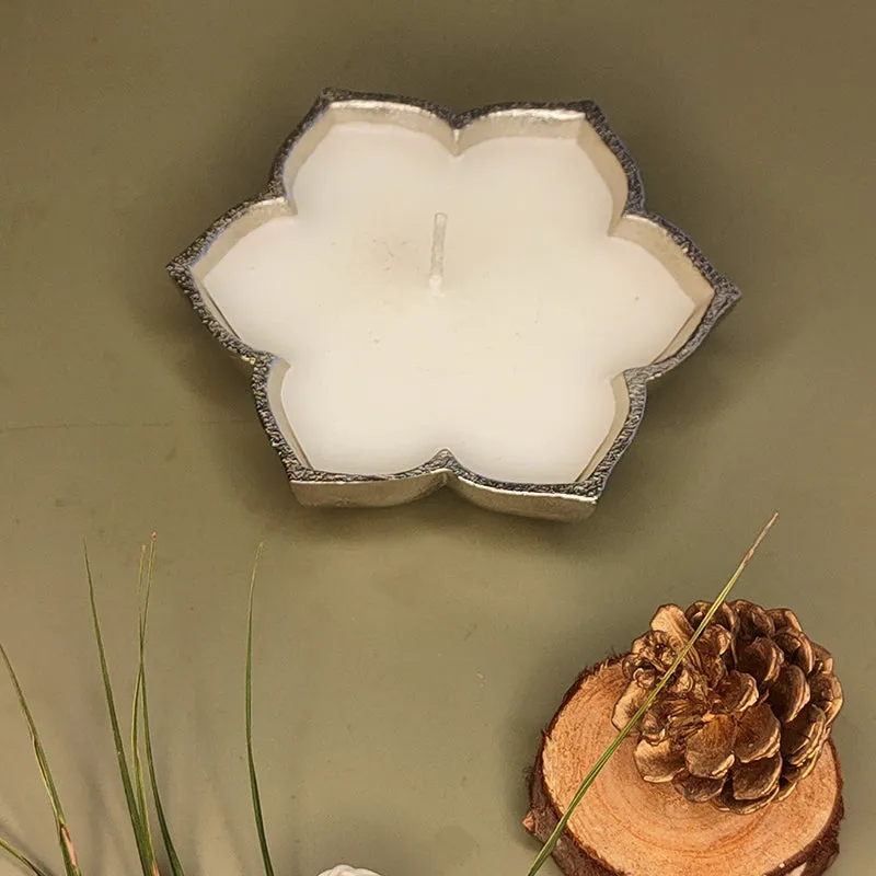 Florenta Oudh Scented Candle media 5