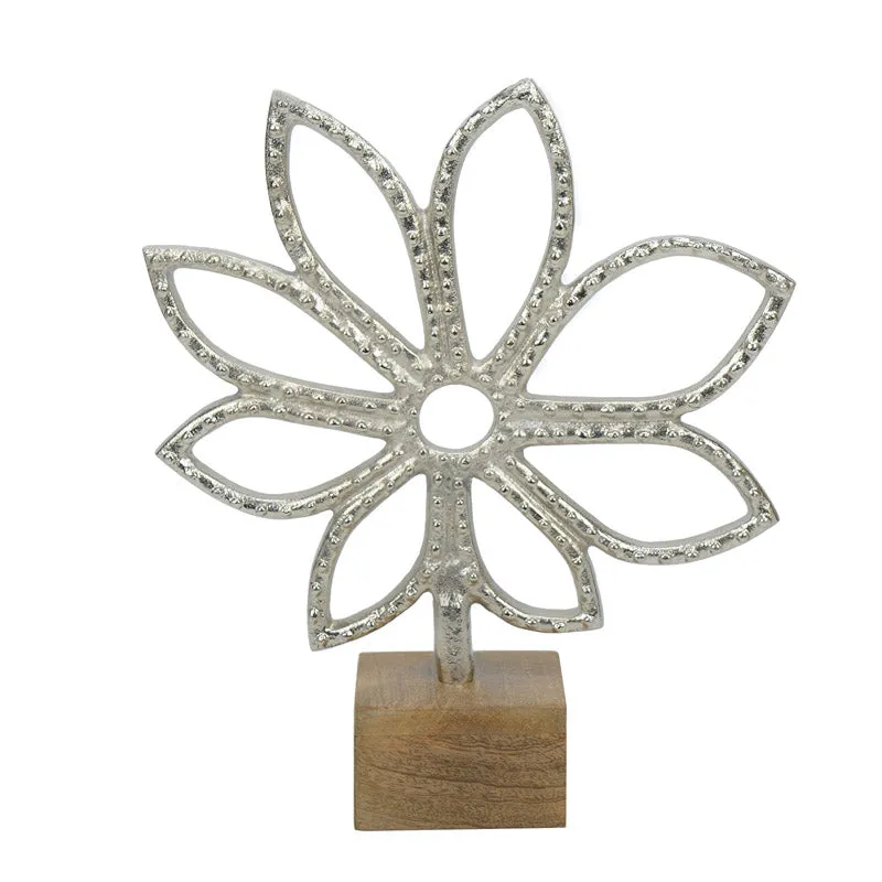 The Leaf Lamino Showpiece - Silver media 3