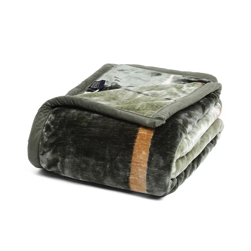 Monte Carlo Sahara Serenity Blanket (Green) - 850 GSM media 5
