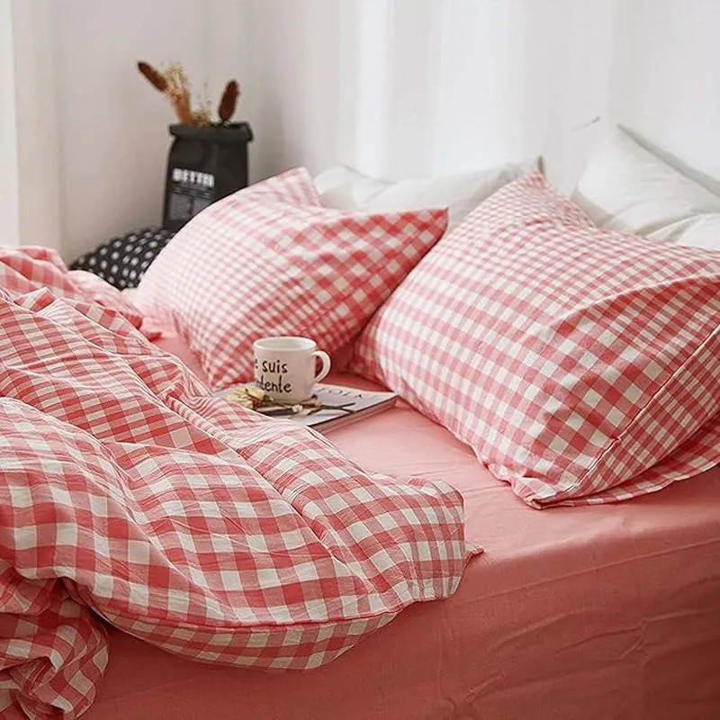 Checkered Dreams Microfiber Bedsheet (Pink) - 150 GSM media 3