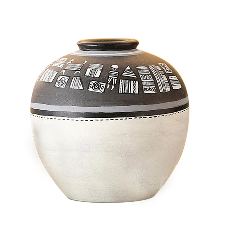 Shumaylah Handcrafted Terracotta Vase media 3