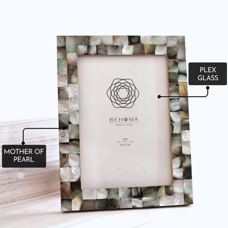 Pearl Perfect Table Photo Frame - Black media 4