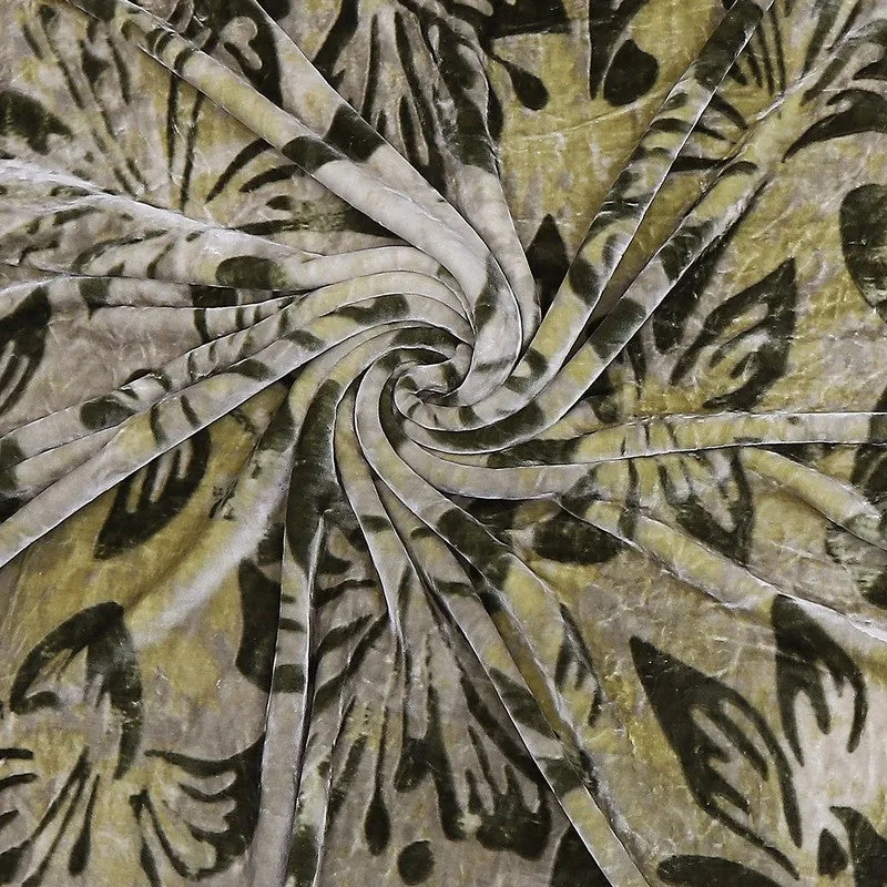 Monte Carlo Lush Leaf Blanket - 600 GSM media 7