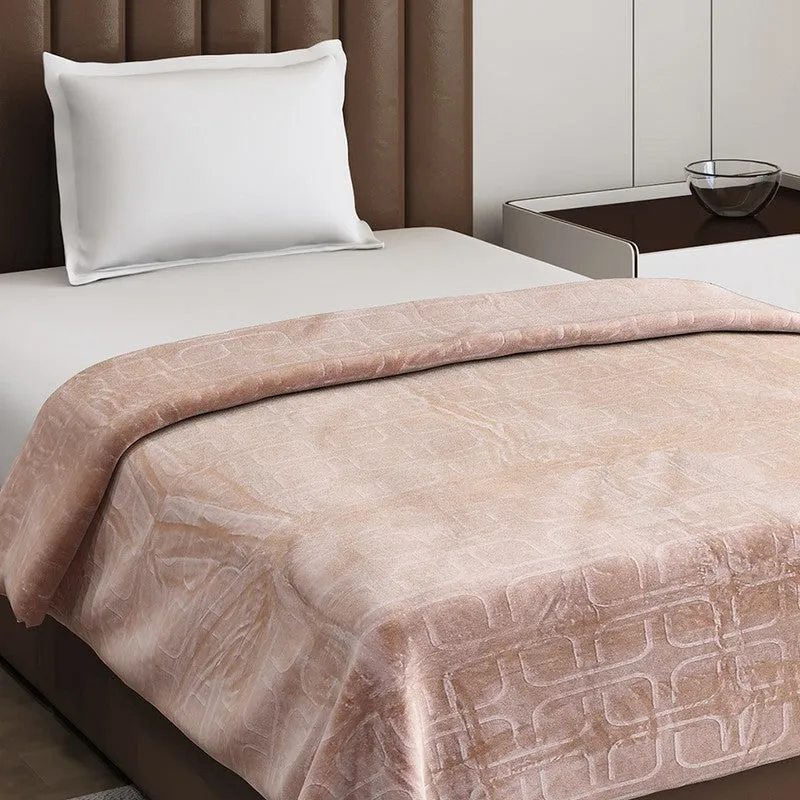 Monte Carlo Warmora Geometric Print Polyester Blanket (Peach) - 210 GSM media 5
