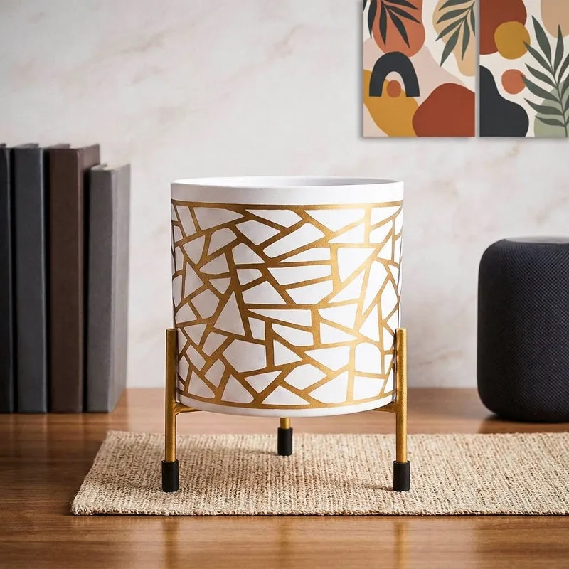 Kyari Geometric Trichome Metal Planter With Stand media 1