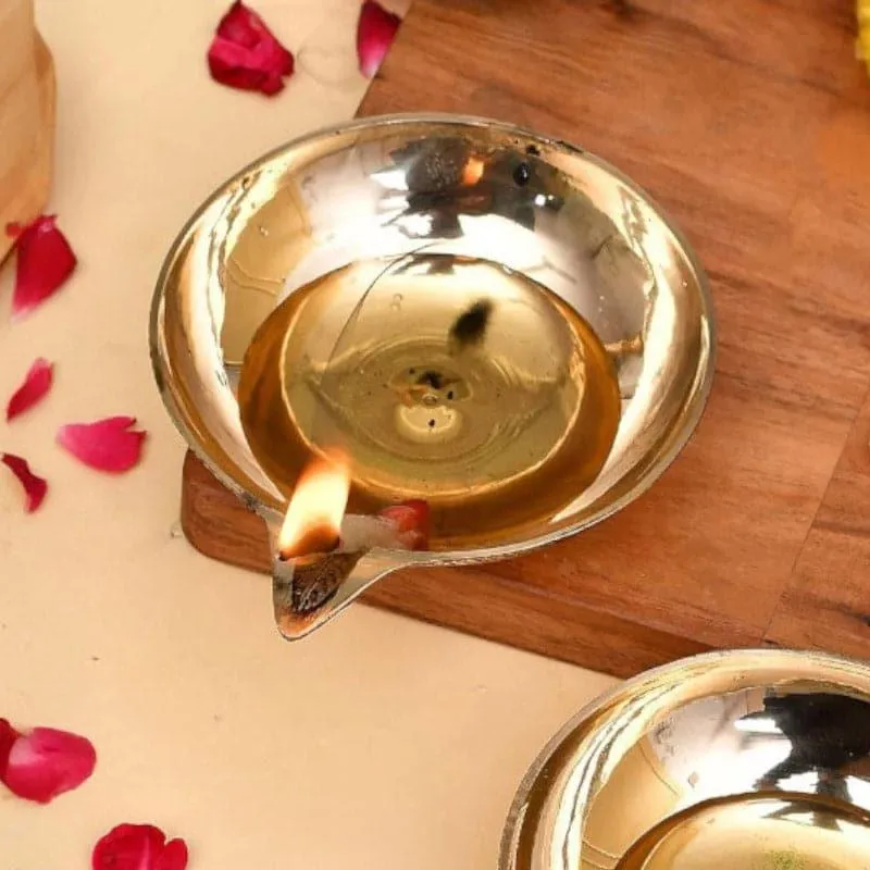 Sanecha Brass Diya media 1