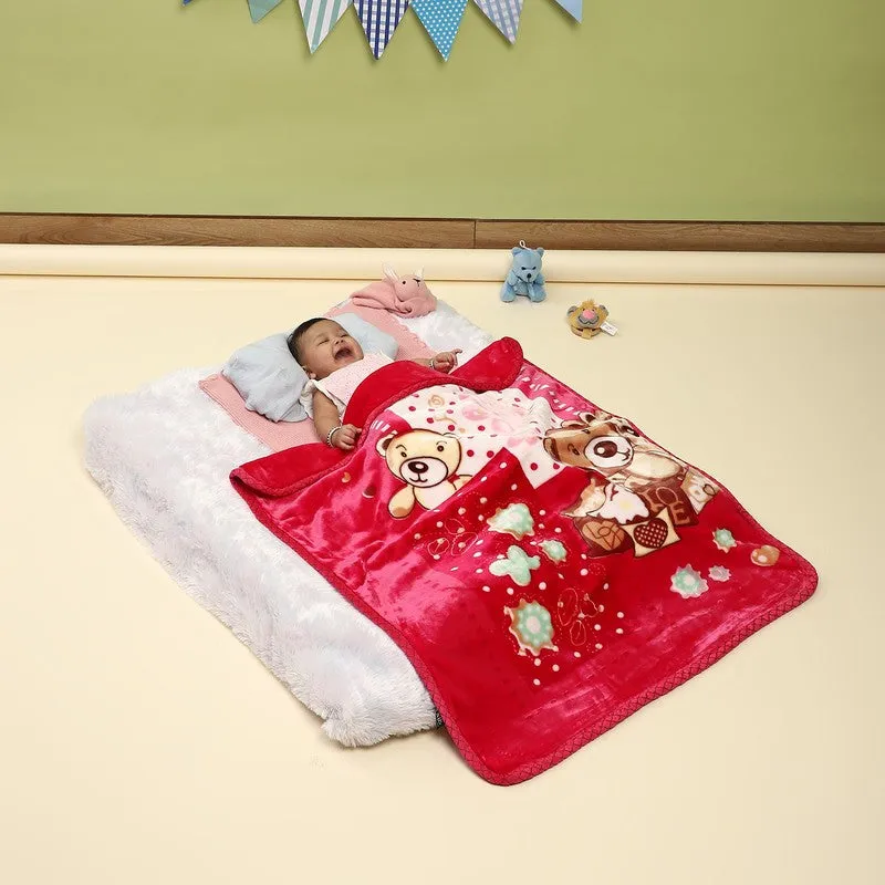 Monte Carlo Cuddly Bear Comfort Blanket - 550 GSM media 1