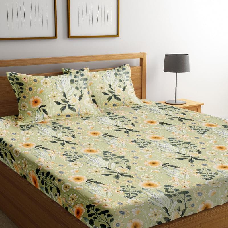 Nyla Floral Microfiber Bedsheet Old - 130 GSM media 3