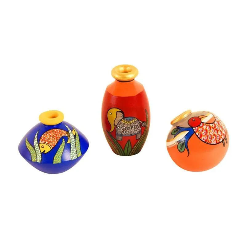 Srimoga Tribal Terracotta Vase - Set Of Three media 3