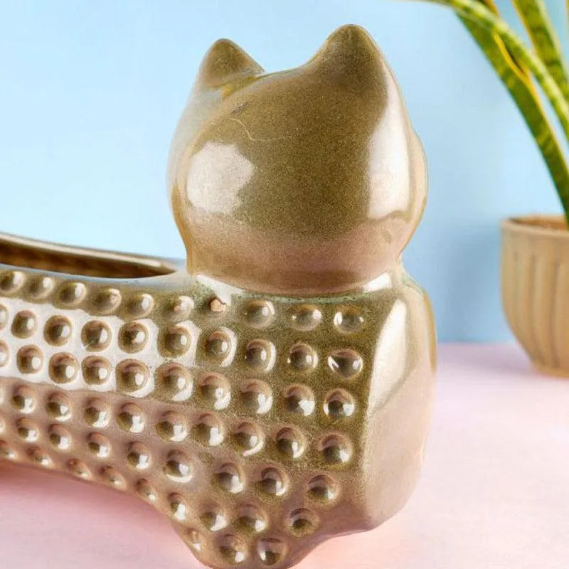 Catto Pose Ceramic Planter - Gold media 4