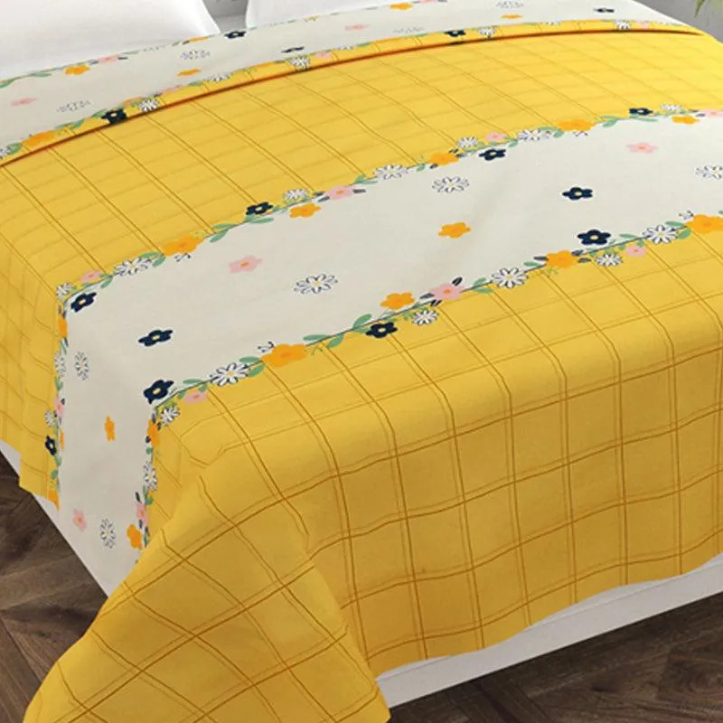 Floral Matrix Cotton Duvet Cover - 210 TC media 3