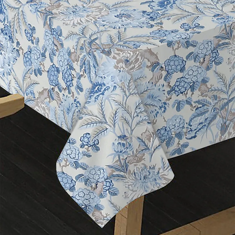 Myra Table Cover media 3