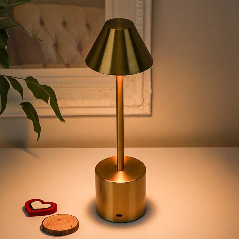 FlexiBeam Pro Metal Table Lamp - Gold media 1
