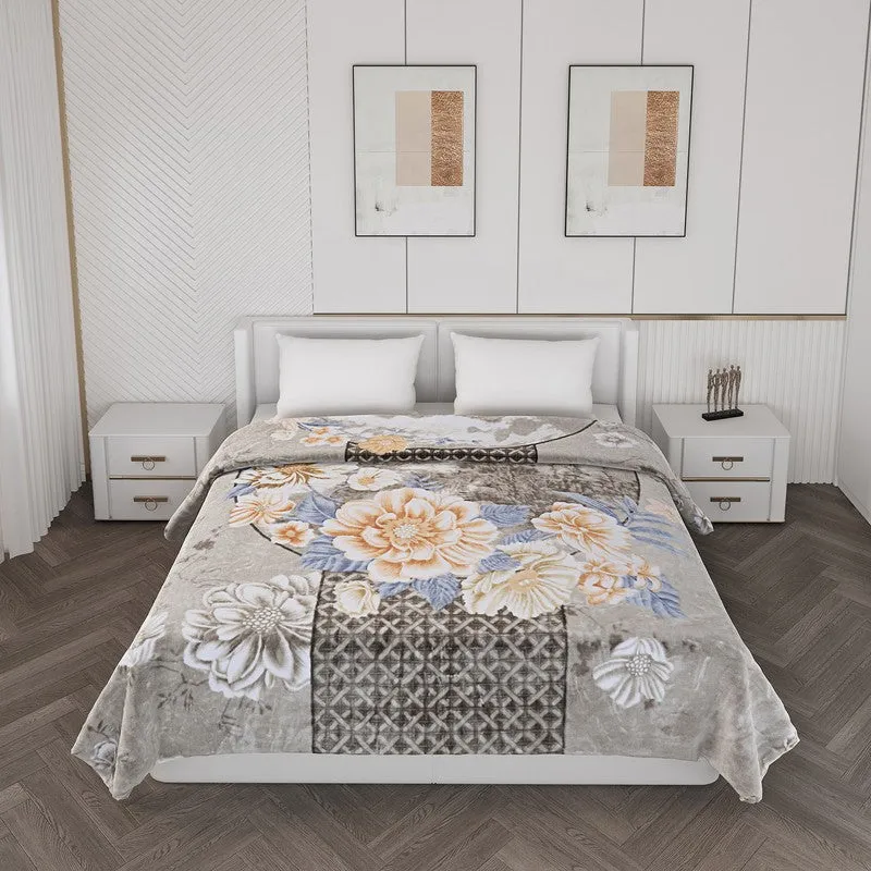 Monte Carlo Floral Dreamscape Blanket - 900 GSM media 3