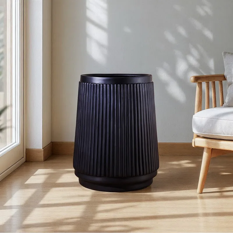 Amsterdam Muse Fiberglass Planter - Black media 4