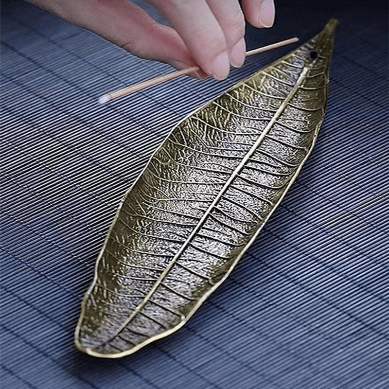 Neva Leaf Invcense Stick Holder