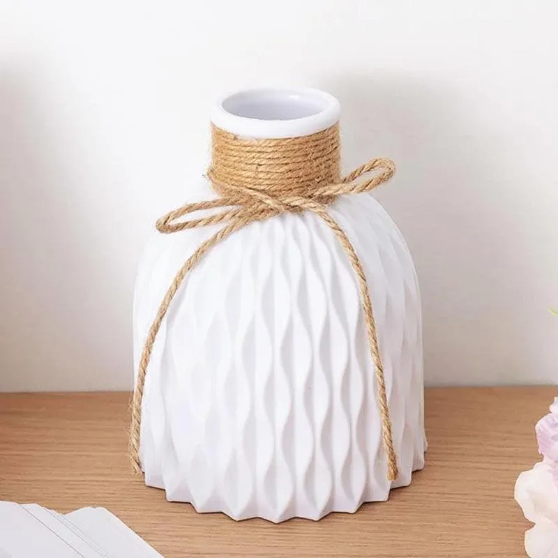 Curvy Charm Vase - White media 3