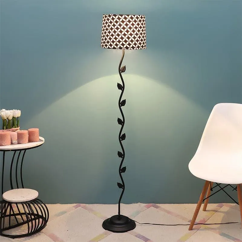 Tatania Lianas Floor Lamp media 3