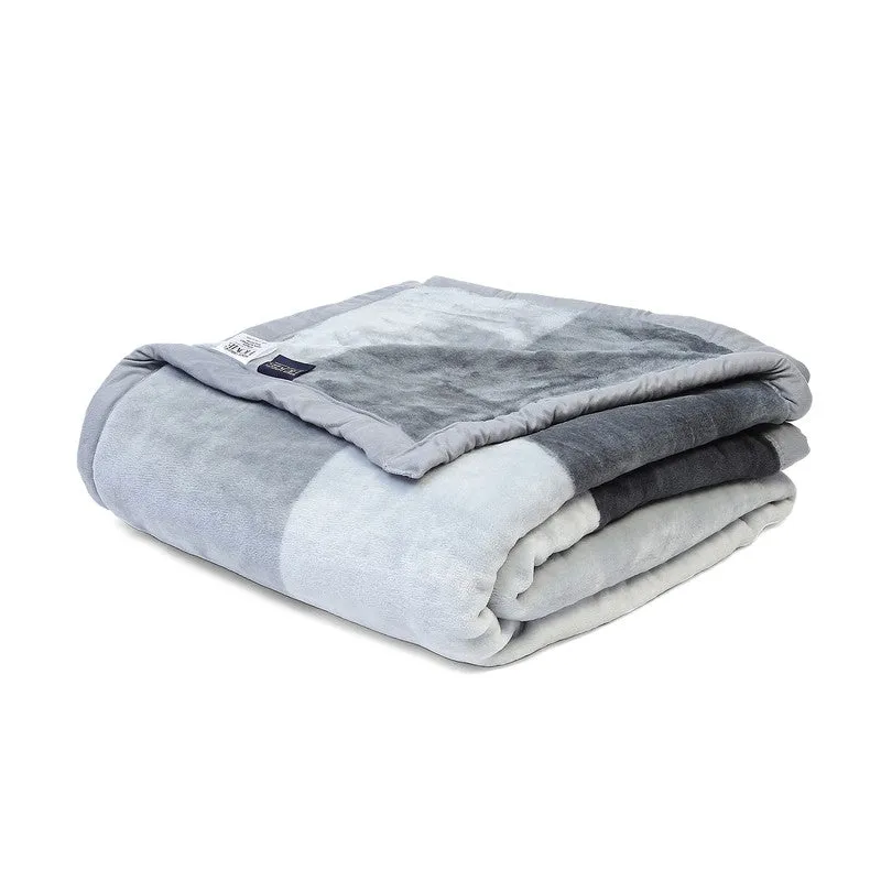 Monte Carlo Midnight Dream Blanket - 550 GSM media 5