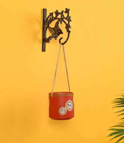 Metal · Terracotta