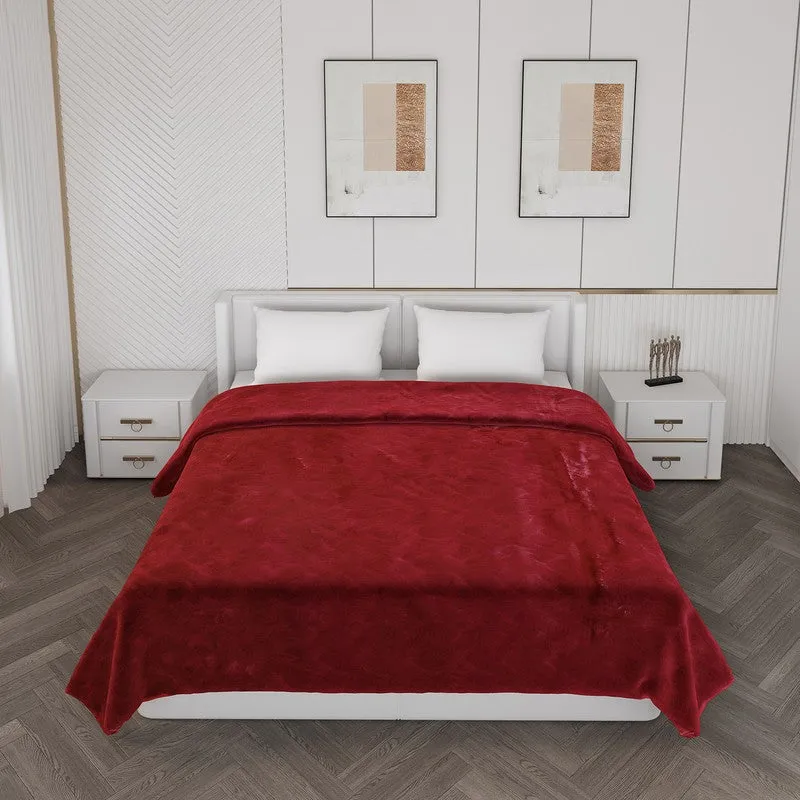 Monte Carlo Azure Bliss Blanket (Red)- 852 GSM media 3