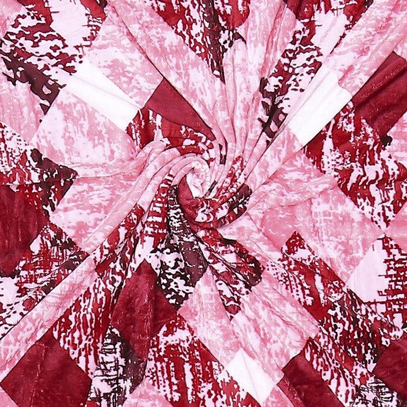 Monte Carlo Rosavera Geometric Print Polyester Blanket (Magenta) - 233 GSM media 6