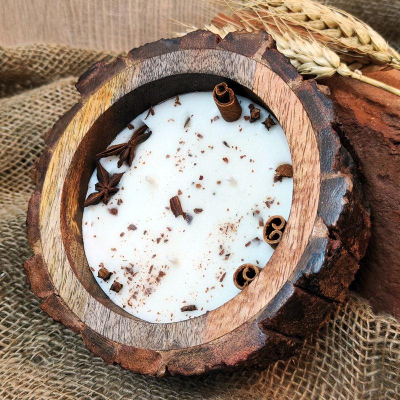 Fernia Cinnamon Scented Candle In Wooden Box media 3