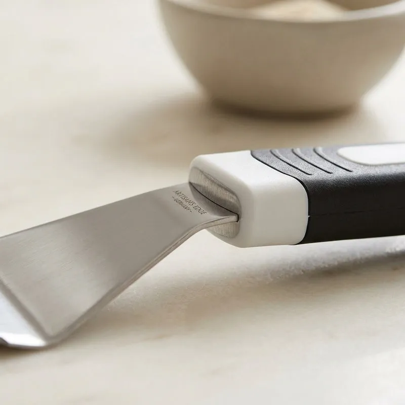 Smart@contact - bake cutter cum server media 3