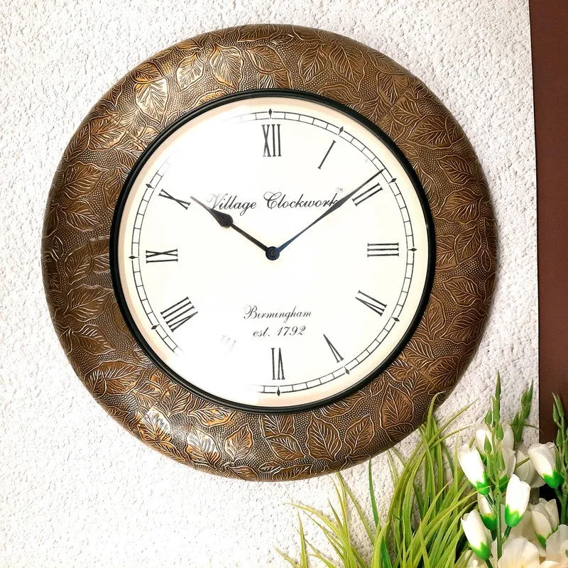 Silent Edge Dial Wooden Wall Clock media 4