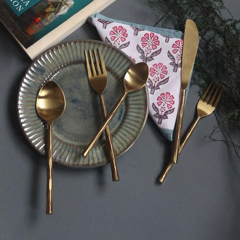 Amo Hammered Cutlery - Five Piece Set media 3