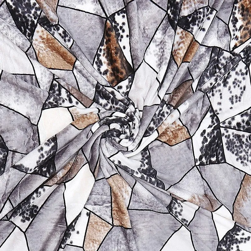 Monte Carlo Artesio Geometric Print Polyester Blanket (Multicolor) - 300 GSM media 6