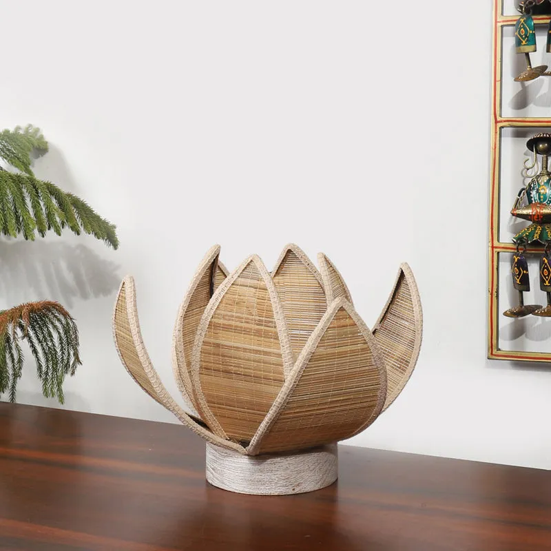 Lumorae Bamboo Rose Table Lamp - Beige media 3