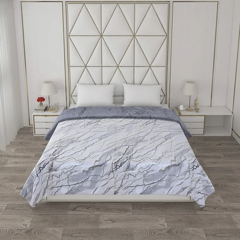 Monte Carlo Cloud Cascade Reversible Blanket - 850 GSM media 1