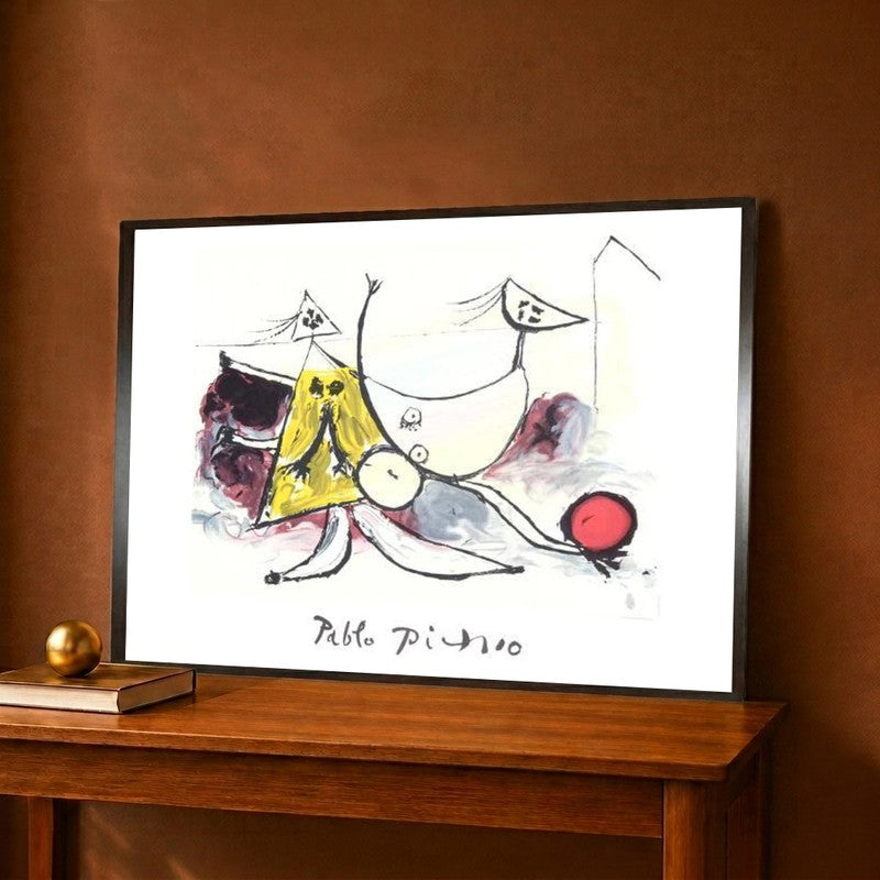Femme sur la Plage Jouant au Balloon by Pablo Picasso Canvas Wall Painting - 29 x 22 Inches