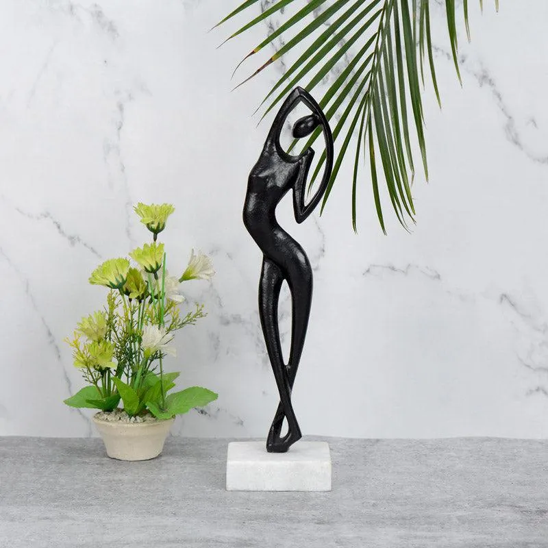 Stretch Shape Showpiece - Black media 1