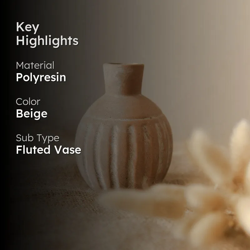 Soft Ridges Vase media 2
