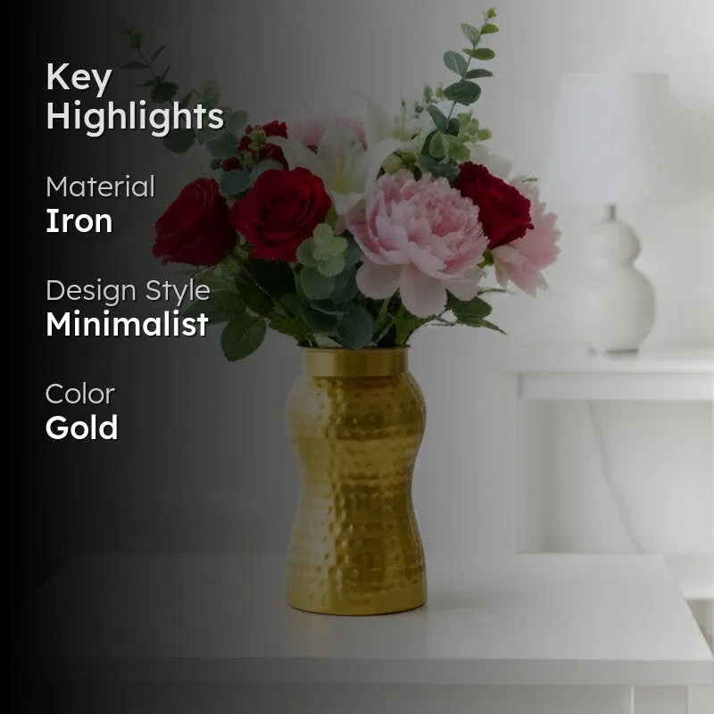Luxe Aura Textured Vase - Gold media 2