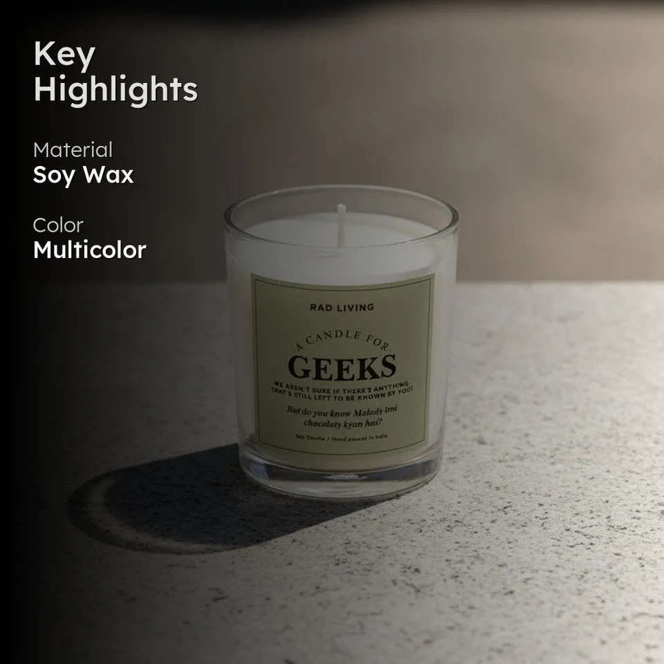 Geeks - Sweet Musk Scented Candle media 3