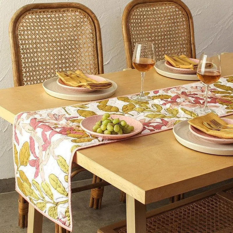 Senjana Cotton Table Runner - Pink media 1