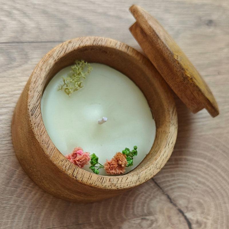 Rigva Cinnamon Floral Scented Candle In Wooden Box media 5