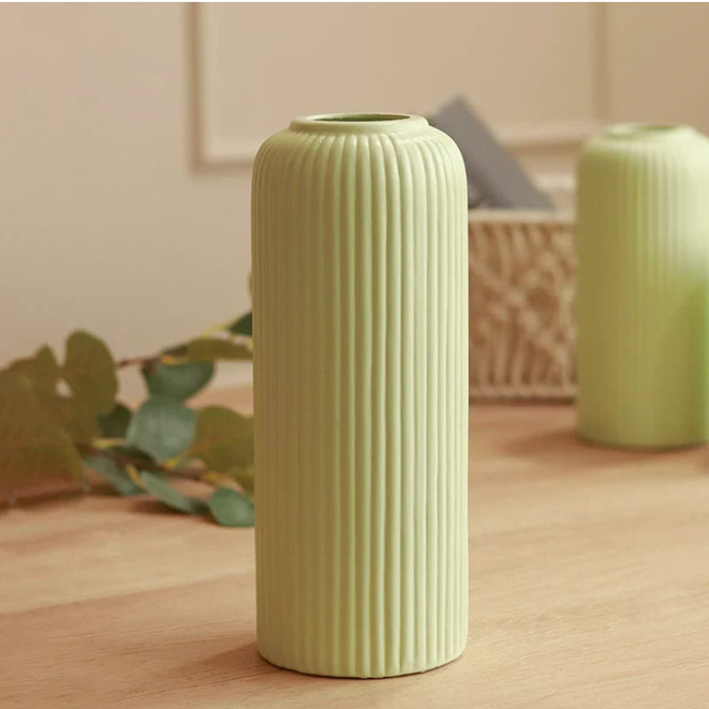 Aura Forma Ceramic Vase - Light Green media 3