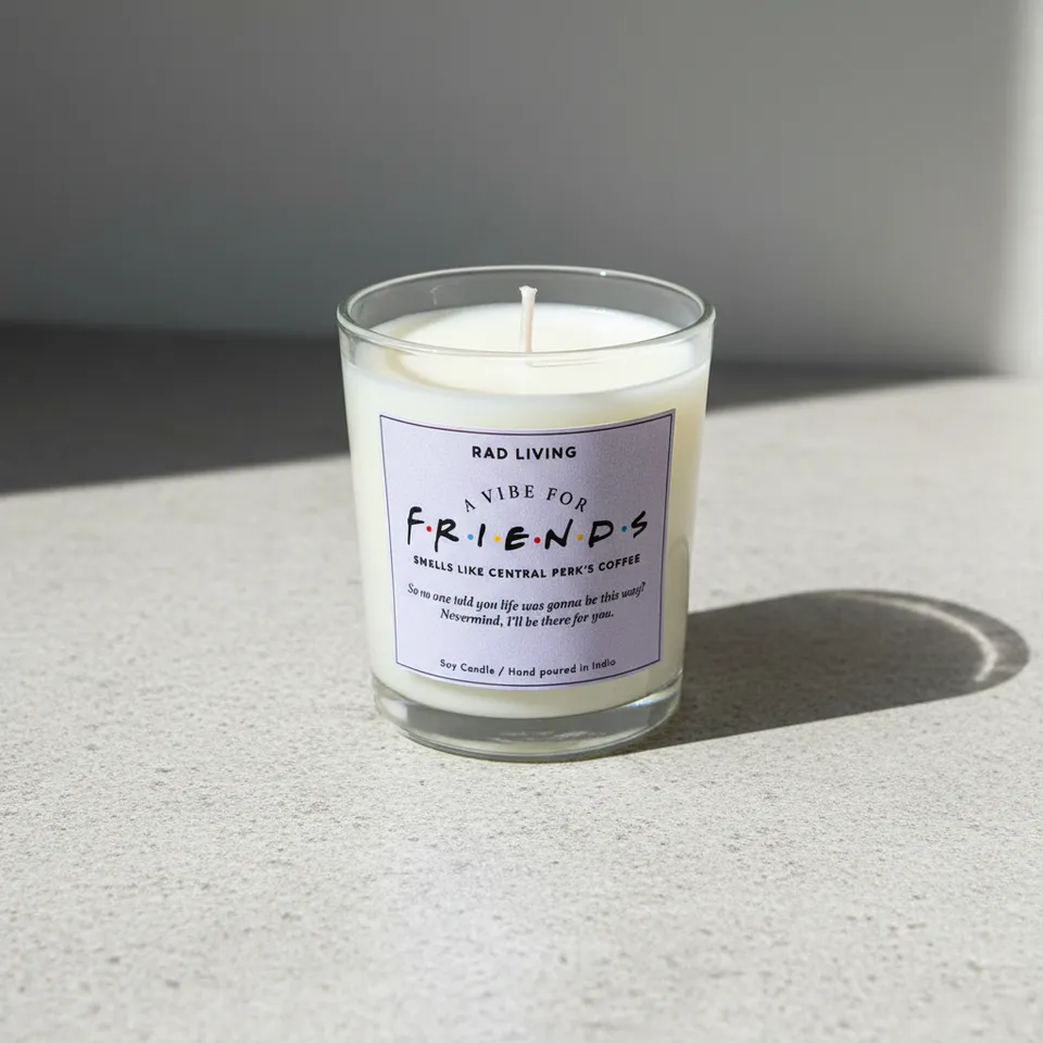 F.R.I.E.N.D.S - Central Perk's Coffee Scented Candle media 1
